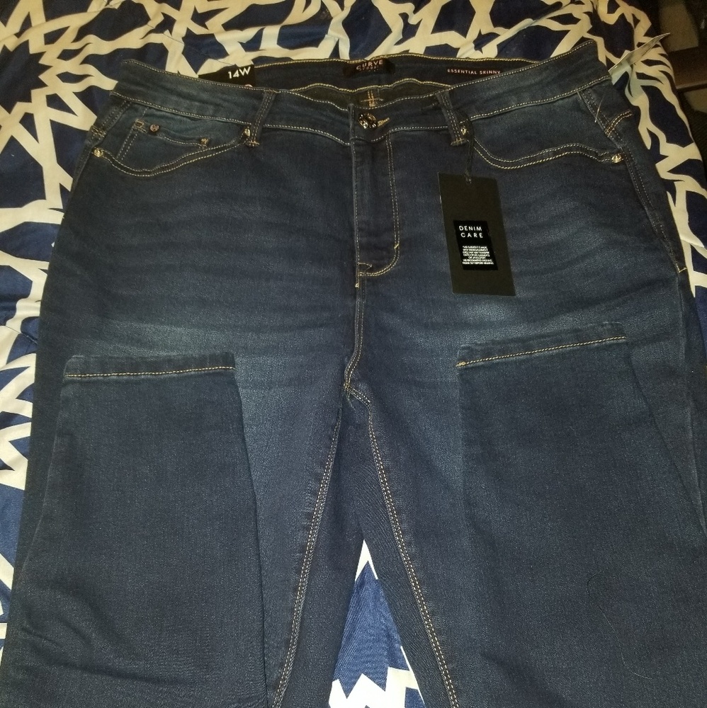 Curve sz 14 skinny Jean's NWT, Jean's that